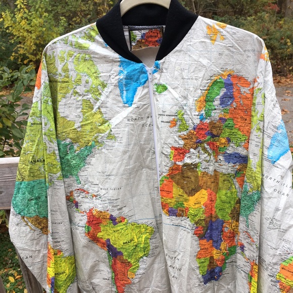 “Wearin’ The World” jacket. New without tags. Sz.L - Picture 2 of 2